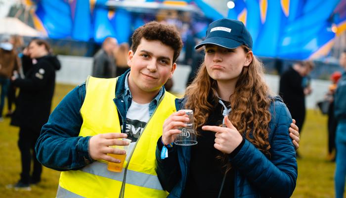 Lorenzo en Alicia op Beir-Total